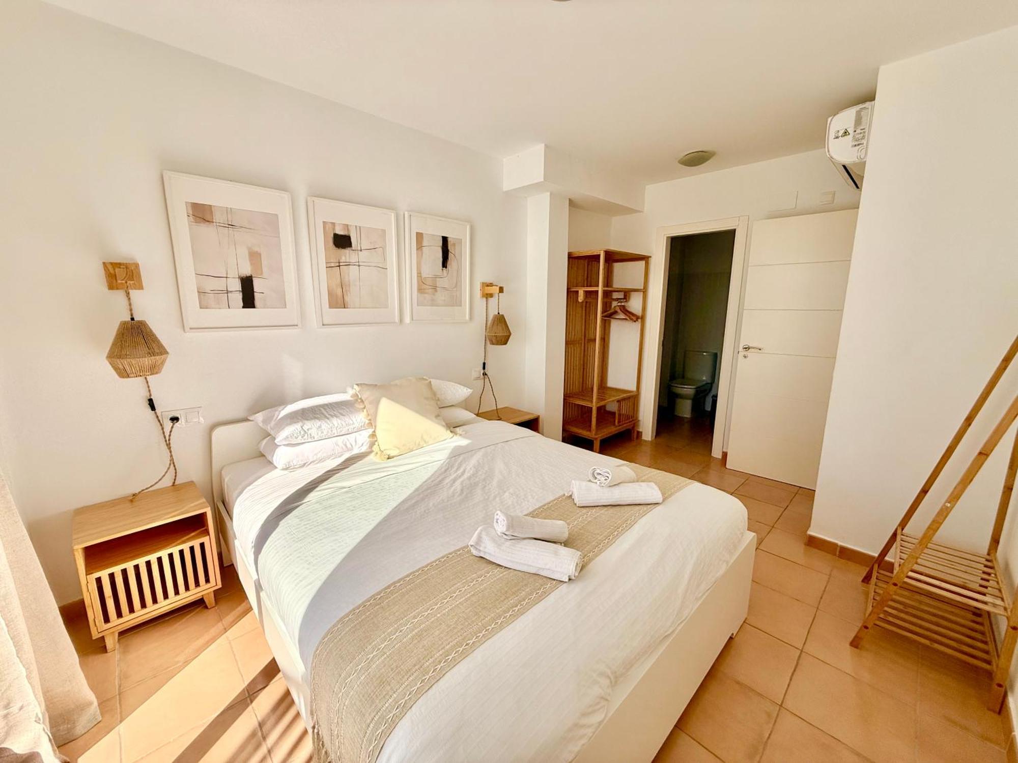 168m² 2 slaapkamer, 3 privé badkamer Appartement in Torremuelle Benalmádena Buitenkant foto