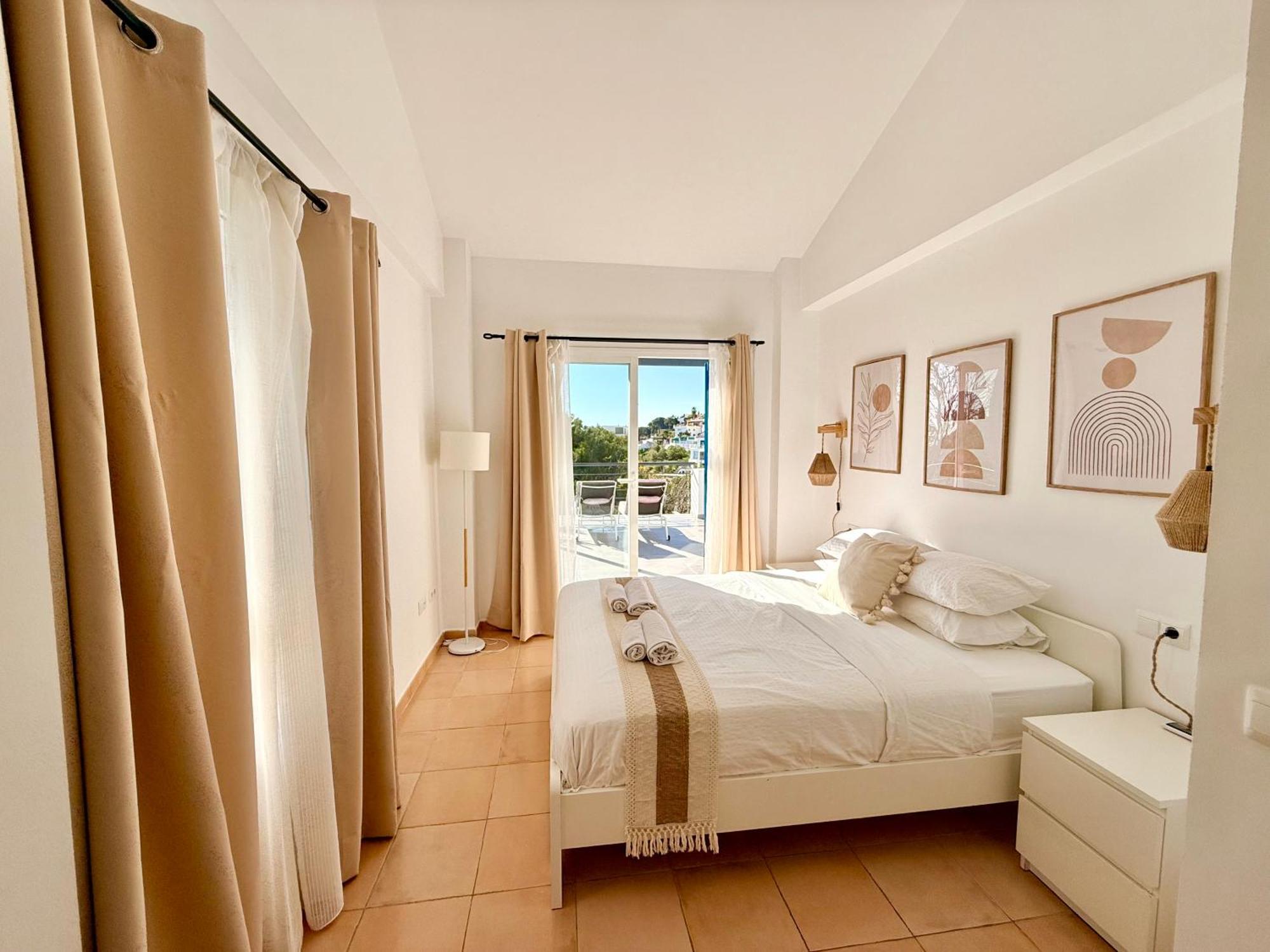 168m² 2 slaapkamer, 3 privé badkamer Appartement in Torremuelle Benalmádena Buitenkant foto